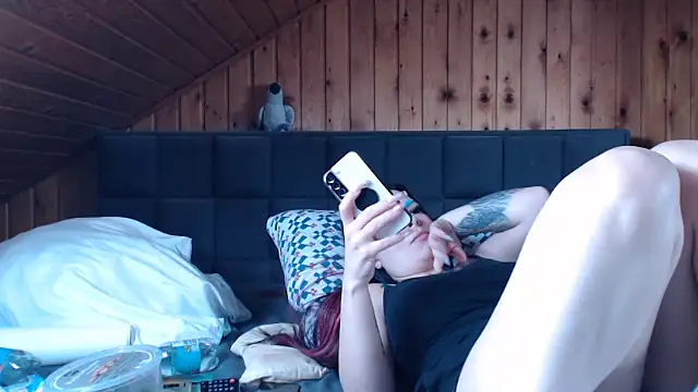 BoeseMoni1998 online show from 19, 9, 2025