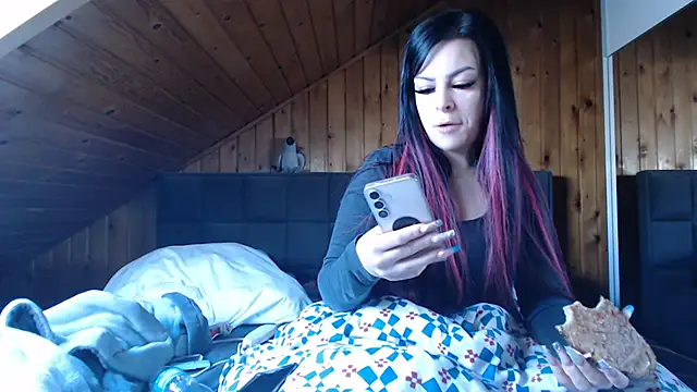 BoeseMoni1998 online show from 24, 9, 2025