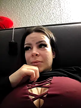 BoeseMoni1998 online show from 15, 4, 2026