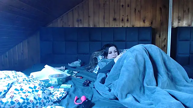 BoeseMoni1998 online show from 18, 3, 2025