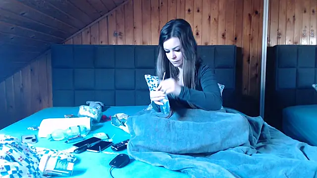 BoeseMoni1998 online show from 16, 3, 2025