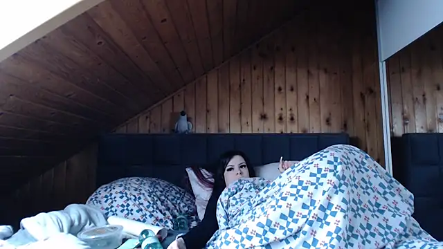 BoeseMoni1998 online show from 15, 10, 2025