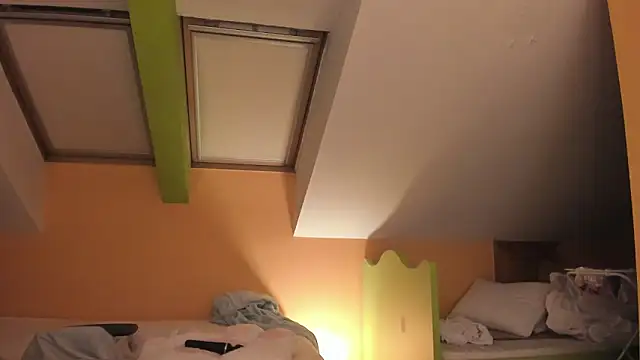 GoodGirll2133 online show from 10, 2, 2025