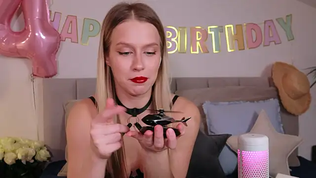 ella twinkl online show from 2, 3, 2025