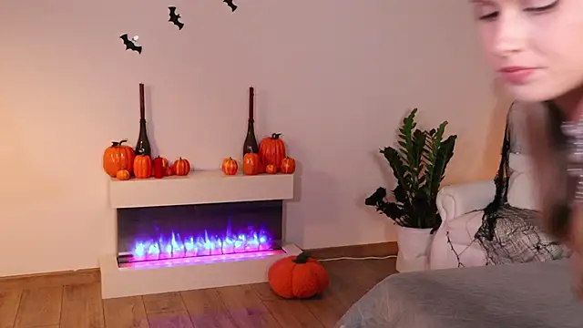 ella twinkl online show from 25, 10, 2025