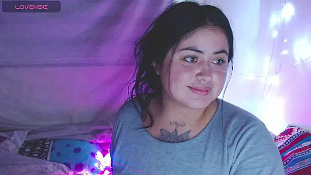 Snapshot of PamelaDoouce chatting on 11, 3, 2025 PamelaDoouce online show from 11, 3, 2025