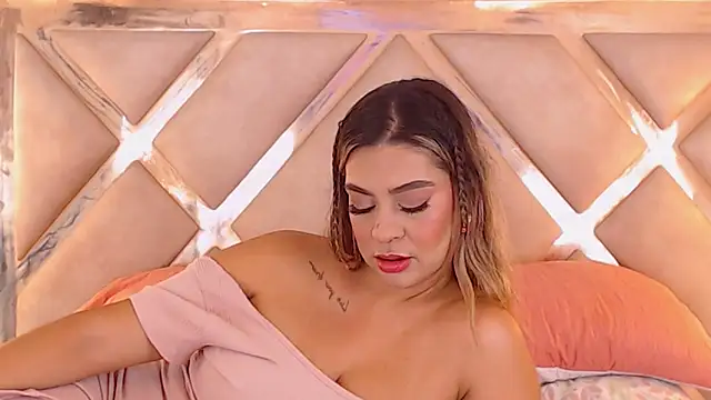 JoannaStanford online show from 14, 11, 2025