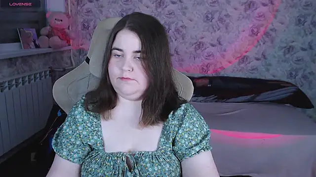 Estelle Hicks online show from 20, 5, 2026