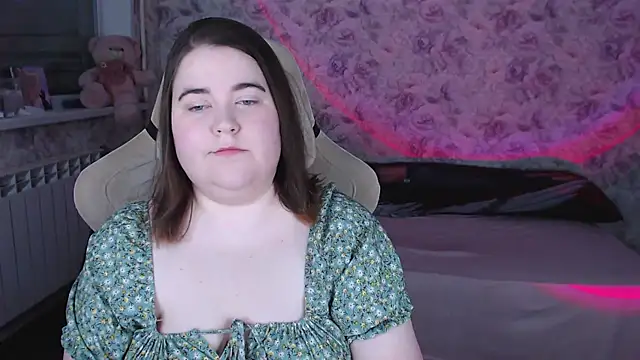 Estelle Hicks online show from 23, 3, 2026