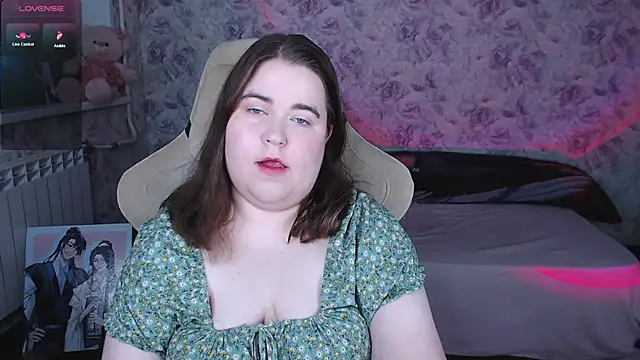Snapshot of Estelle_Hicks chatting on 24, 6, 2026 Estelle Hicks online show from 24, 6, 2026