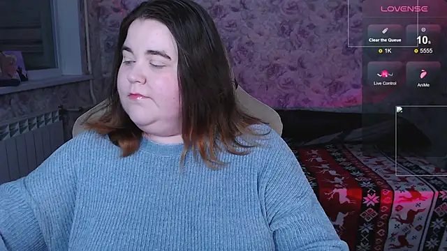 Estelle Hicks online show from 7, 11, 2025