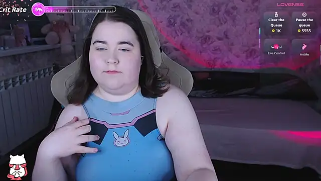 Estelle Hicks online show from 4, 4, 2026