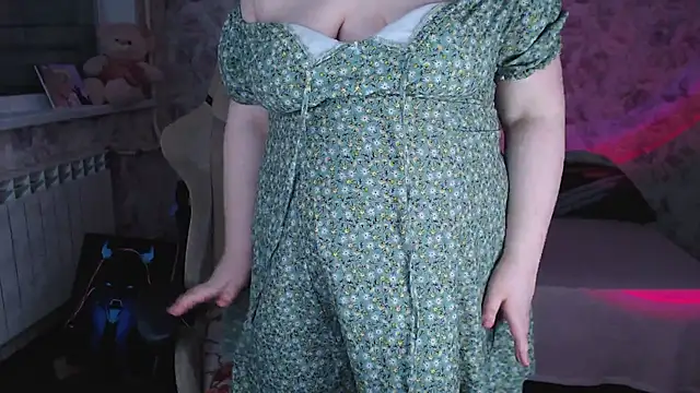 Estelle Hicks online show from 3, 5, 2026