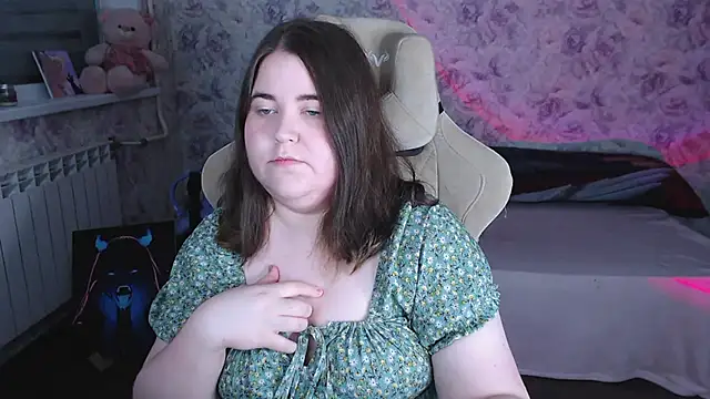 Estelle Hicks online show from 27, 5, 2026