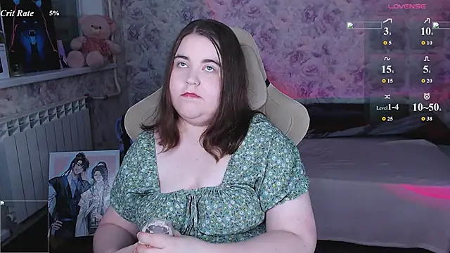 Snapshot of Estelle_Hicks chatting on 17, 6, 2026 Estelle Hicks online show from 17, 6, 2026