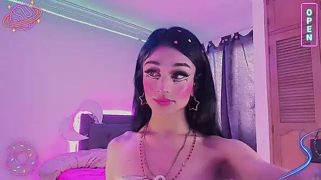 LittleEmmaa online show from 1, 12, 2024