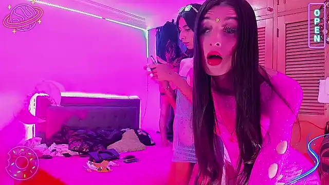 LittleEmmaa online show from 3, 12, 2024