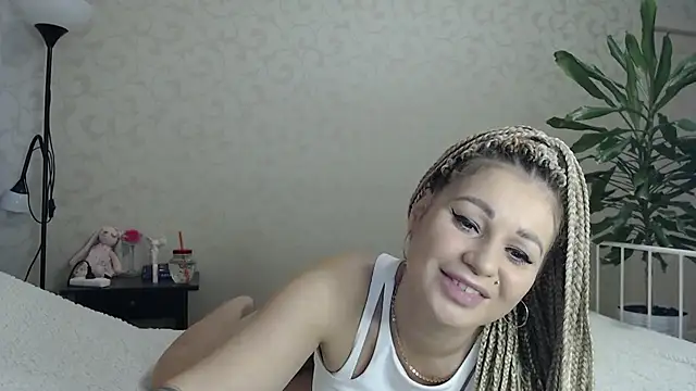 ShyEvaa online show from 27, 10, 2025