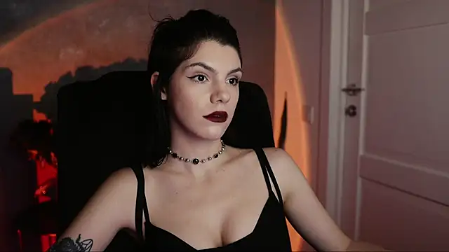 mistress  rochelle online show from 6, 3, 2025