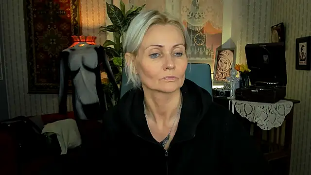 LilithLevite online show from 8, 2, 2025