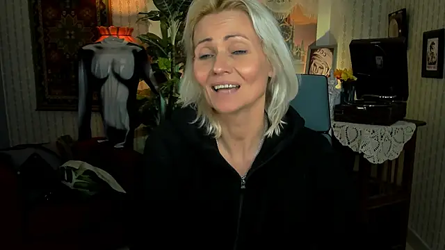 LilithLevite online show from 8, 2, 2025