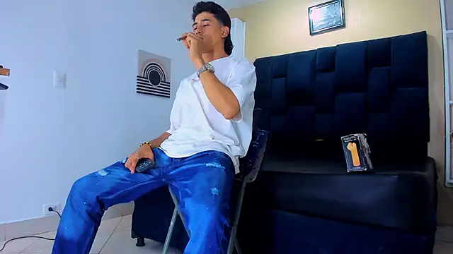 Jhonn Rhyss online show from 3, 10, 2025