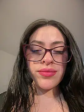 Snapshot of KatteWise chatting on 7, 7, 2026 KatteWise online show from 7, 7, 2026