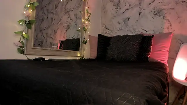 Bella desi  online show from 9, 9, 2025