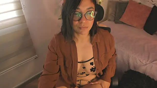 Bella desi  online show from 26, 6, 2026