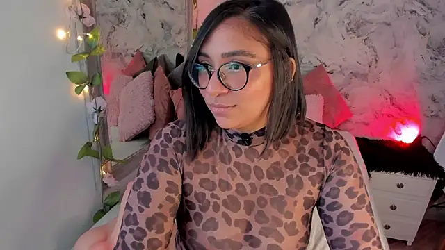 Bella desi  online show from 15, 7, 2026
