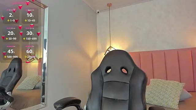 SUNNYCYRUS online show from 12, 3, 2026