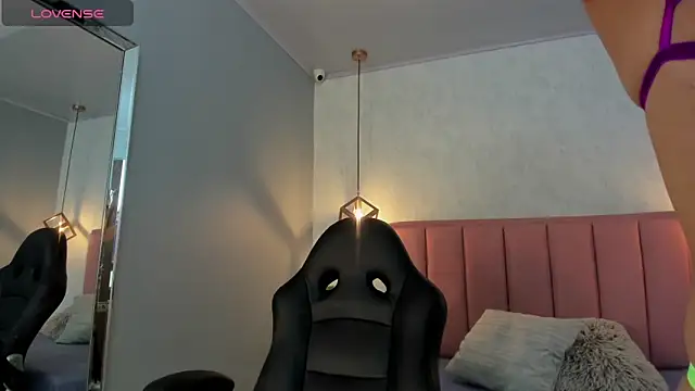 Snapshot of SUNNYCYRUS chatting on 18, 9, 2025 SUNNYCYRUS online show from 18, 9, 2025