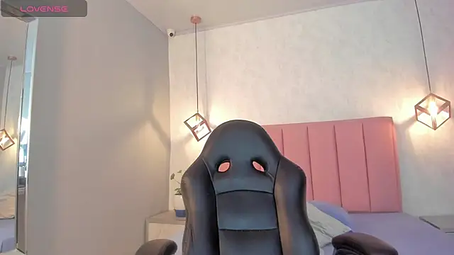 Snapshot of SUNNYCYRUS chatting on 5, 11, 2025 SUNNYCYRUS online show from 5, 11, 2025