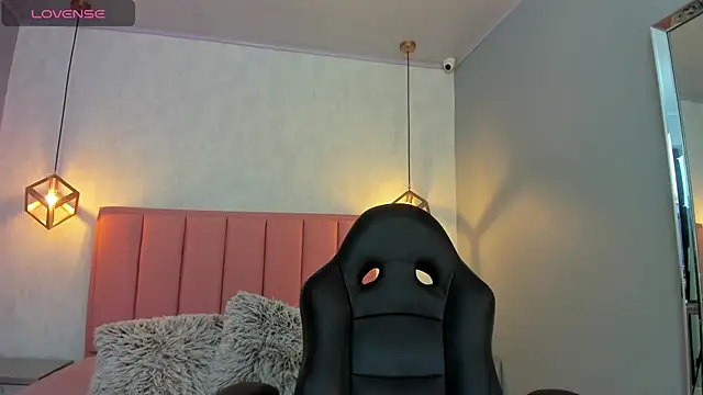 Snapshot of SUNNYCYRUS chatting on 2, 10, 2025 SUNNYCYRUS online show from 2, 10, 2025