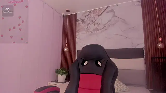 SUNNYCYRUS online show from 19, 1, 2026