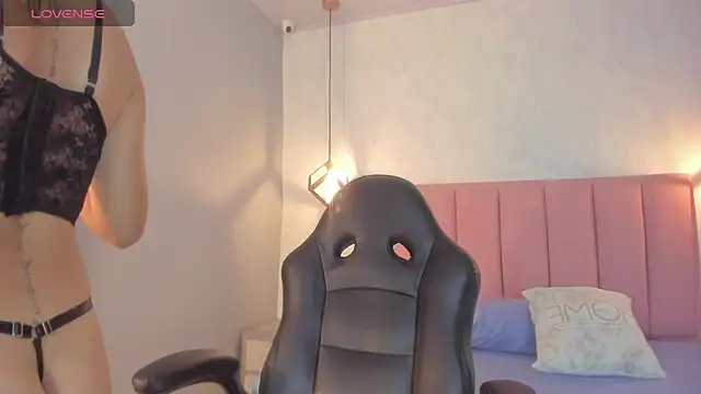 Snapshot of SUNNYCYRUS chatting on 9, 1, 2026 SUNNYCYRUS online show from 9, 1, 2026