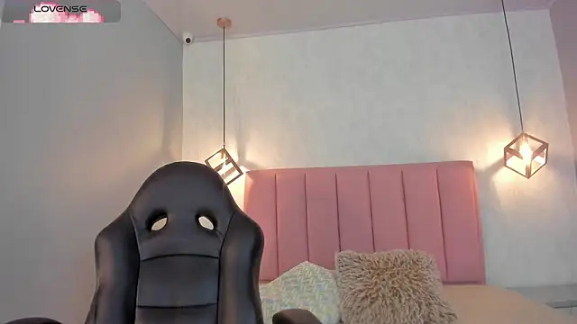 Snapshot of SUNNYCYRUS chatting on 20, 11, 2025 SUNNYCYRUS online show from 20, 11, 2025