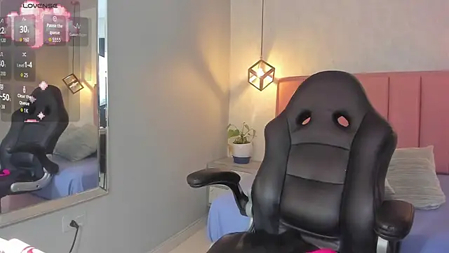 Snapshot of SUNNYCYRUS chatting on 18, 10, 2025 SUNNYCYRUS online show from 18, 10, 2025