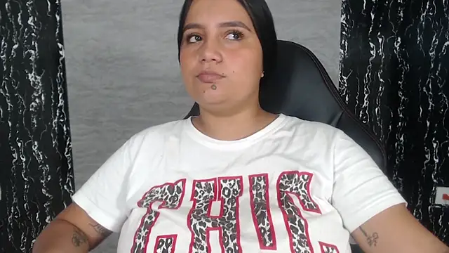 evelin 999  online show from 7, 3, 2025