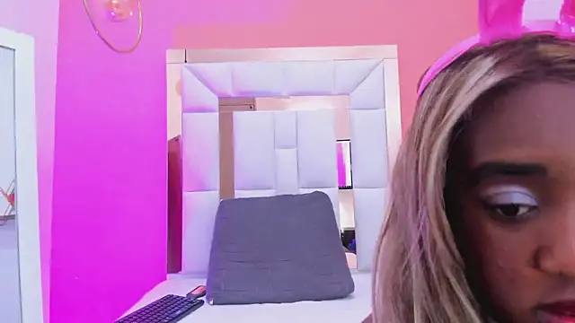 natasha sexy69 online show from 31, 10, 2025