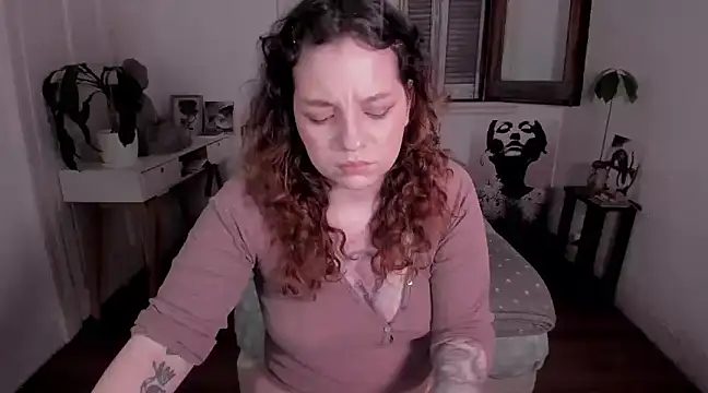 sophia goth online show from 25, 2, 2025