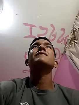 Sweetiefoxxx online show from 7, 3, 2025