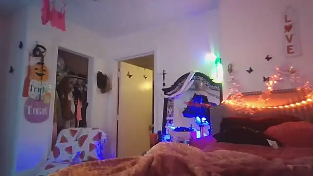 nikkiigees713 online show from 29, 12, 2024