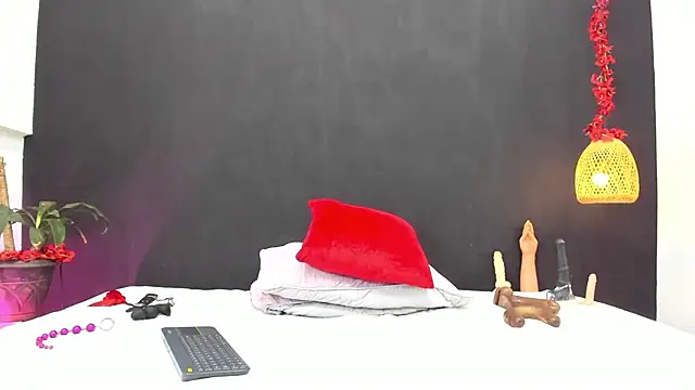 Luna smit08 online show from 6, 10, 2025