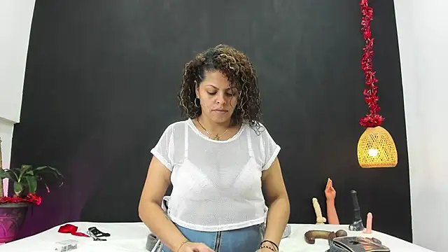 Luna smit08 online show from 1, 10, 2025