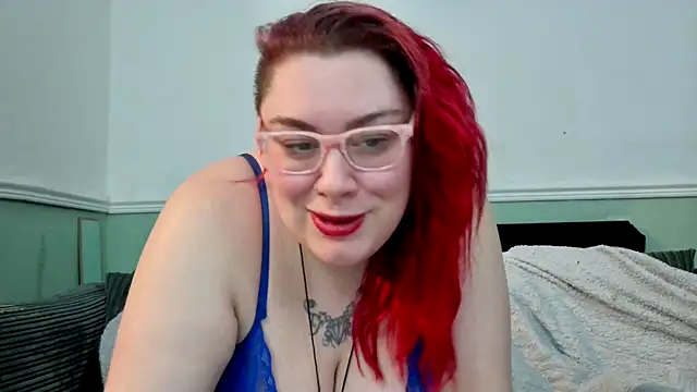 Bustycurves online show from 24, 1, 2025