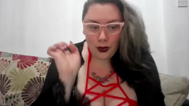 Bustycurves online show from 30, 10, 2025