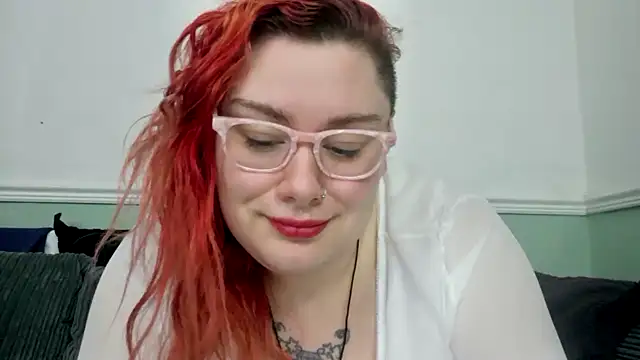 Bustycurves online show from 21, 2, 2025