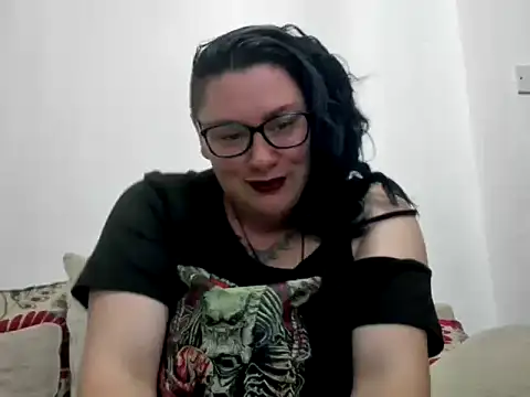 Bustycurves online show from 12, 9, 2025