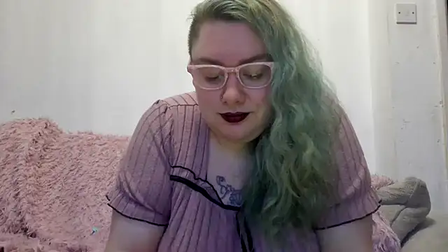 Bustycurves online show from 20, 4, 2026